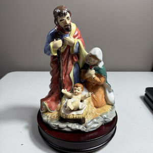 Vintage Nativity Music Box Figurine – Holy Family Twist‑Crank Christmas Carol